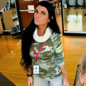 Meet your Posher, Bethany